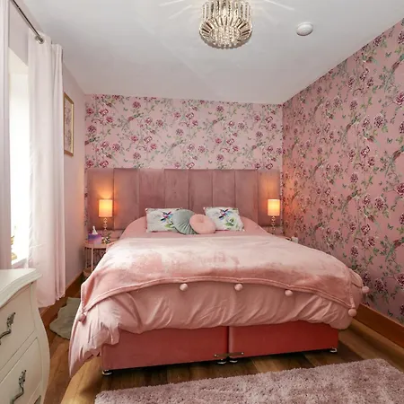 Holiday home The Nest Frizington